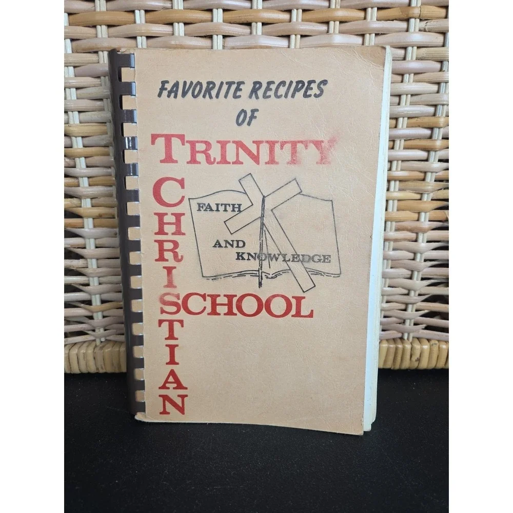 Trinity Christian School Cookbook Mocksville,‎ NC 1982 Local Southern